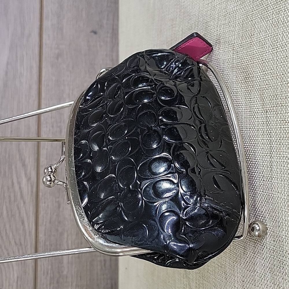 Coach Signature Patent Black Kisslock Wallet